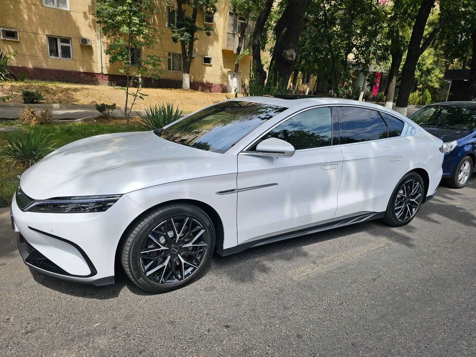 BYD Han 605 км 3,9s, awd dual motor full. Официальный