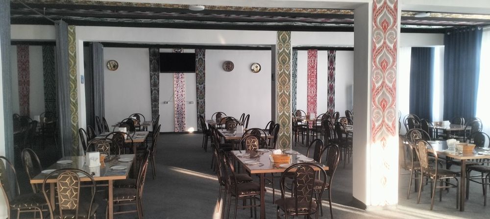 Uch pahlavon kafe restoran