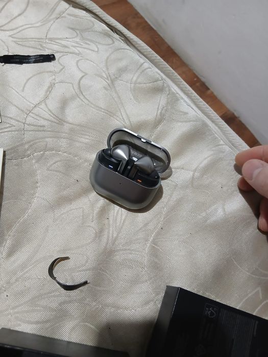 Samsung buds 3 pro