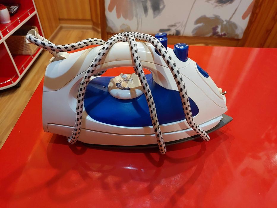 Продается Утюг не дорого