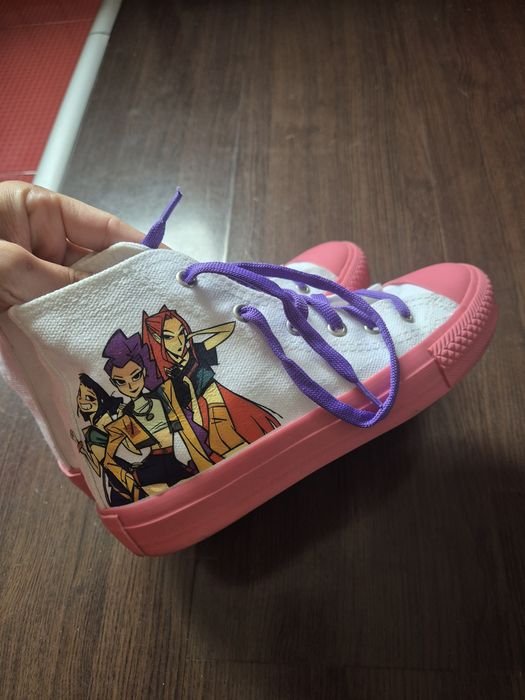 Teniși pentru fete cu imprimeu K-Pop Demon Hunters, marimea 35, 22.5cm