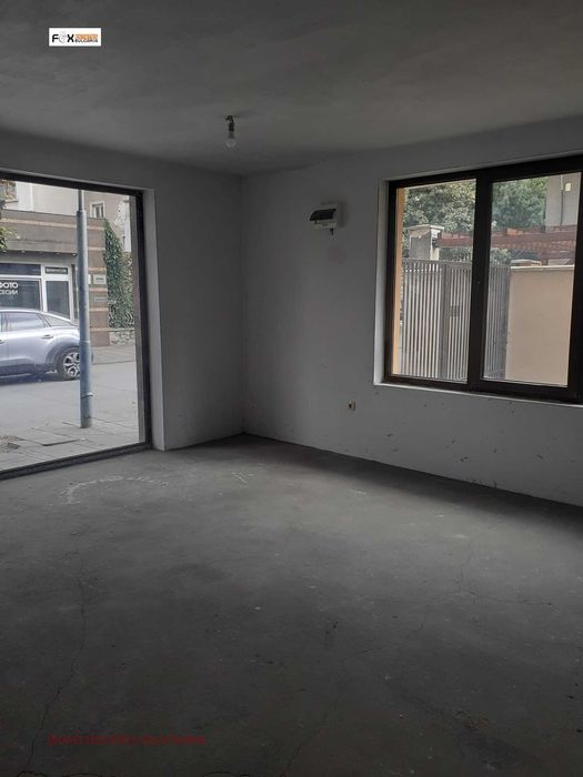 Дава се под наем Магазин в Пловдив, Христо Смирненски - 96 кв.м за 765 € - Снимка #4