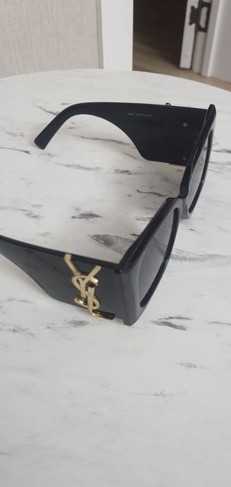 Солнечные очки YSL