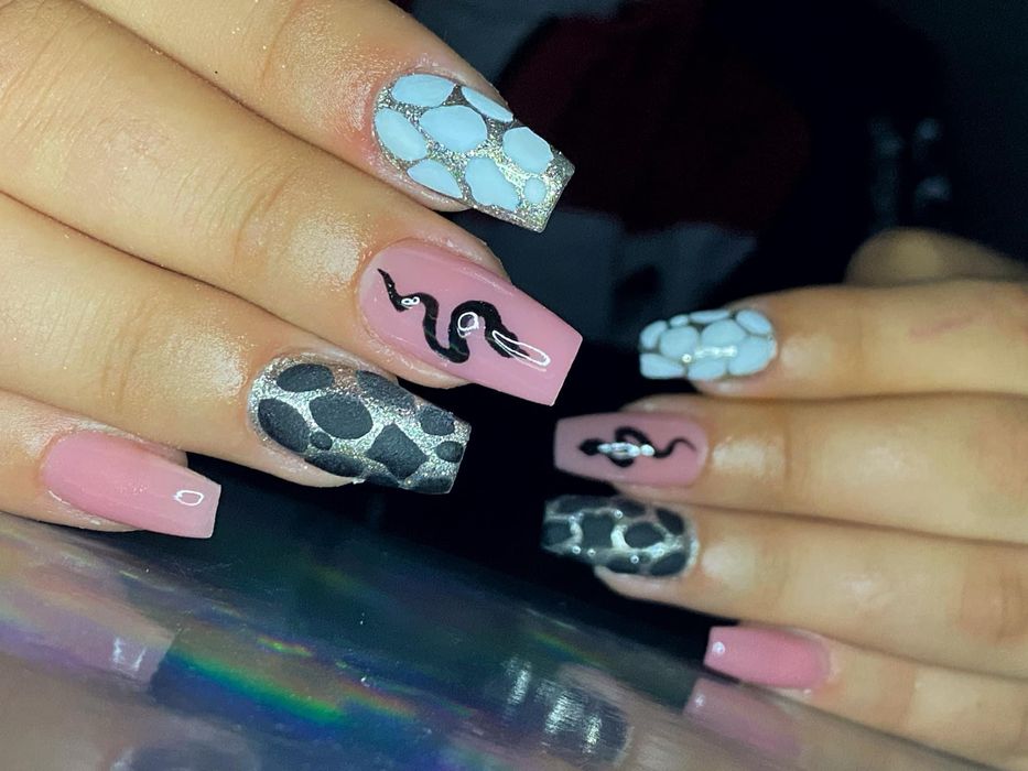 Aplic unghii cu gel!