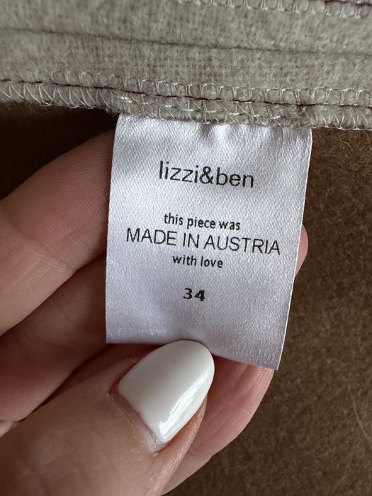 Palton 100% lana merinos fina facut in Austria