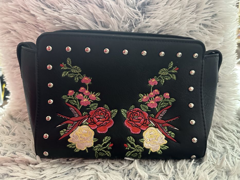 Стилни чанти Zara, Parfois , stradivarius ,bershka