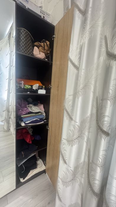 Продам шифонер для спальни бу срочно……………..