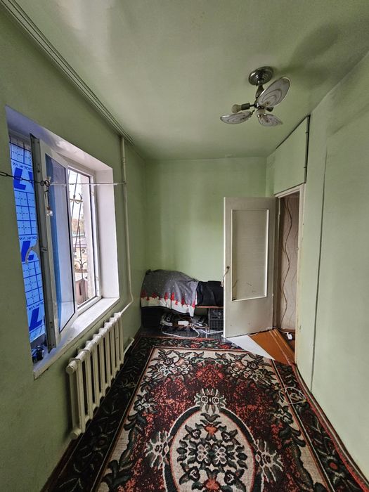 Kvartira sotiladi Shayxontoxur jar ariq 1^2/2/9  42m²