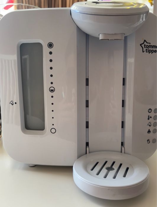 Tommee Tippee Perfect Prep™ aparat pregătire biberoane - alb