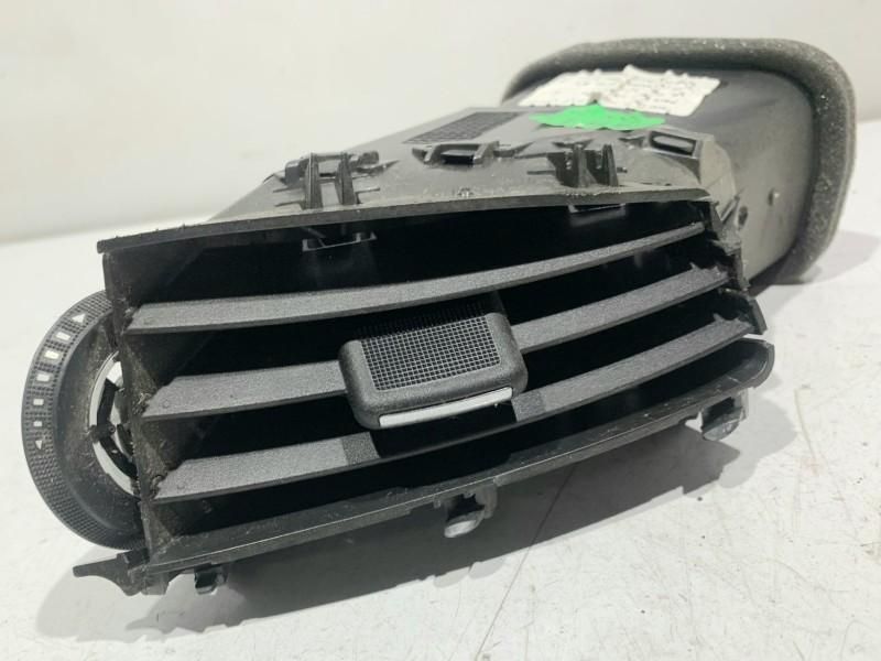 Grila ventilatie bord centrala stanga Opel Astra J 13300564 Break