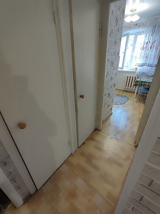 Продается 2-комн (4-11, 5 эт)