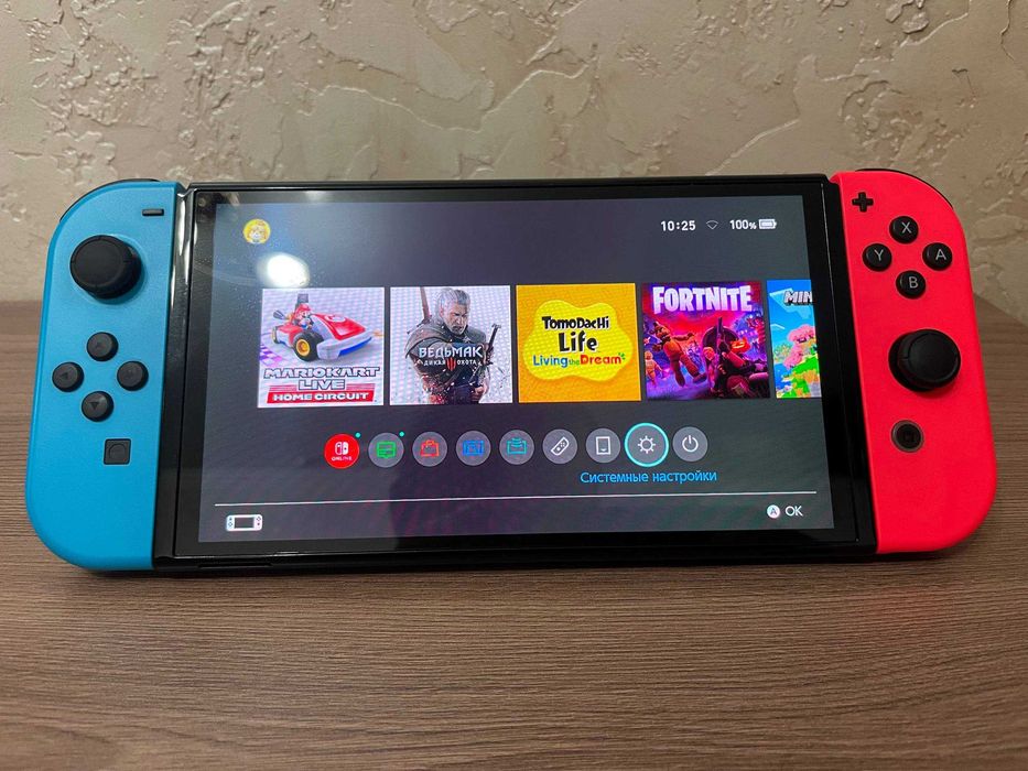 Игровая консоль Nintendo Switch OLED красный-синий