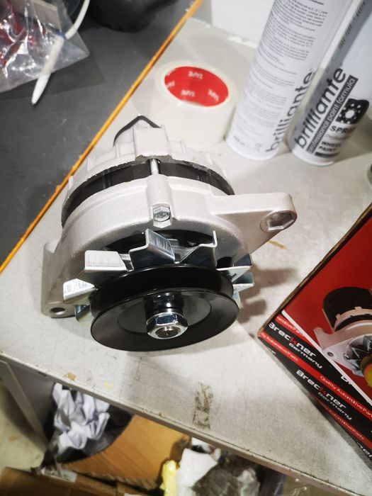 Alternator 12V 35Ah tractor UTB U-650 si U-445 tip 91134.000 Breckner