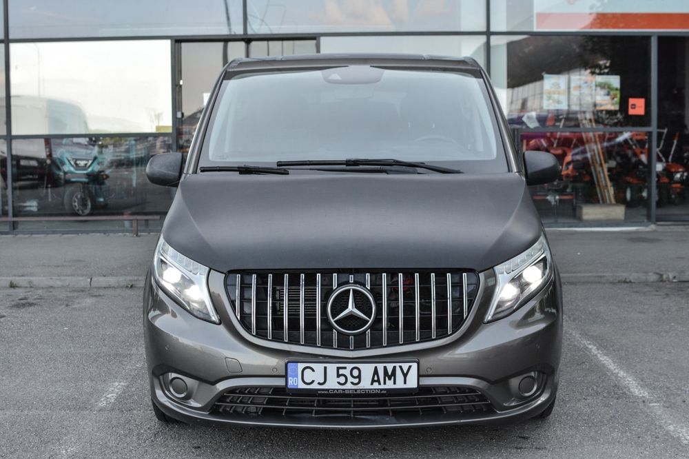 Mercedes-Benz Vito tourer, 8 locuri, automat