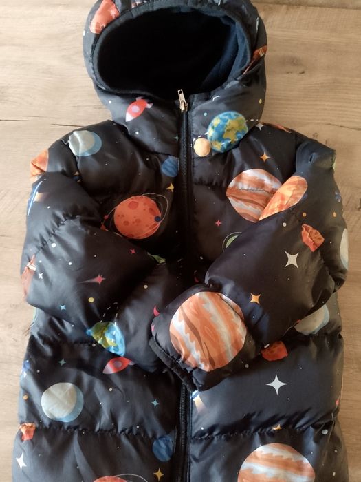 Продам две зимние куртки на мальчика