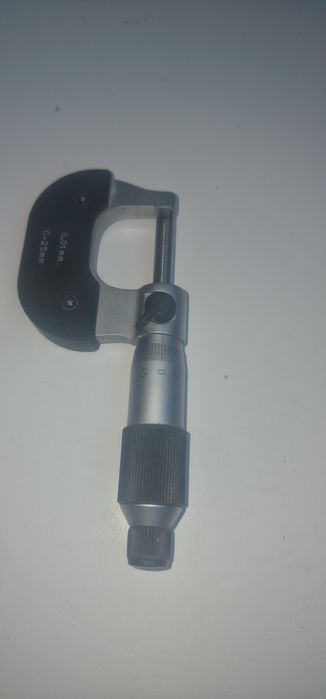 Micrometru mecanic de exterior