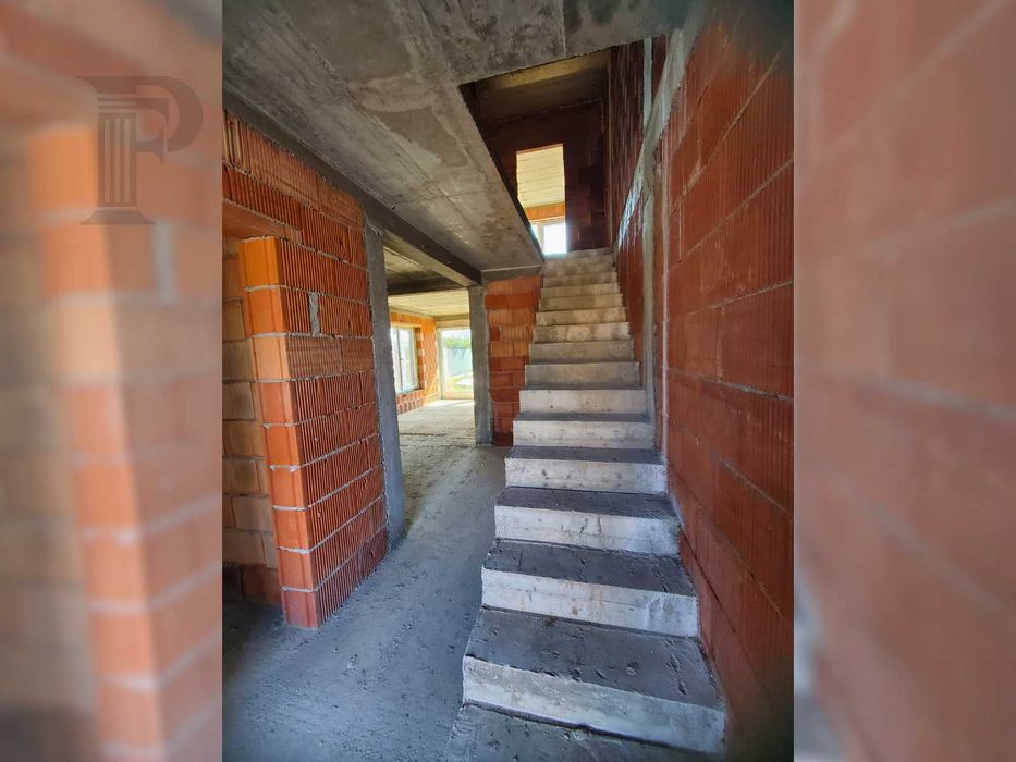 Construcții case la roșu Oradea | fundație, zidărie și acoperiș