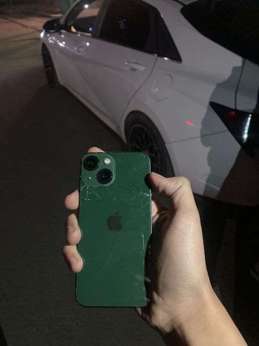 Продам Айфон 13мини 128гб