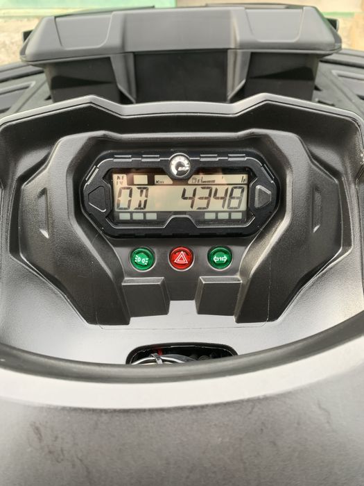 ATV Can am outlander max  650 cc  2019