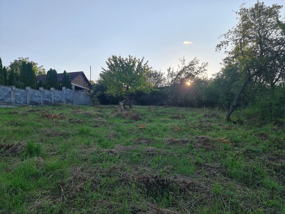 Vând casa zona centrală