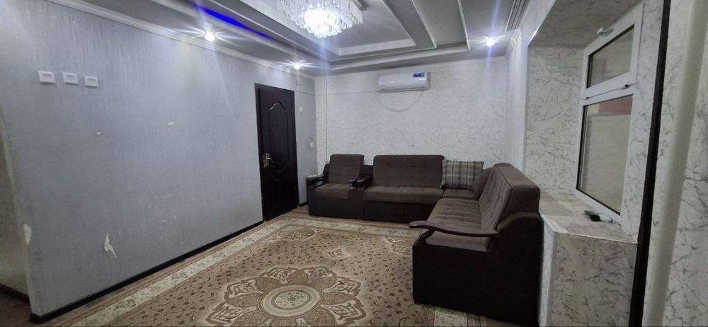 Без Маклера! Чиланзар 8 кирпич 2х комнатный срочно СДАЮ