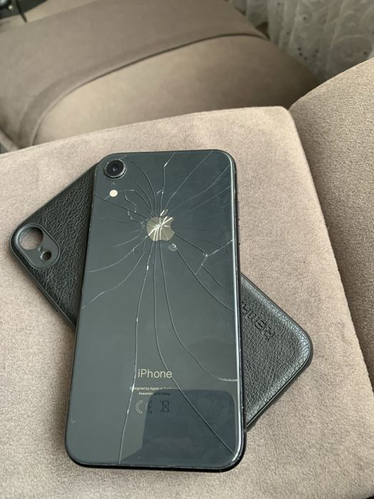 Айфон Хр 128 хороший