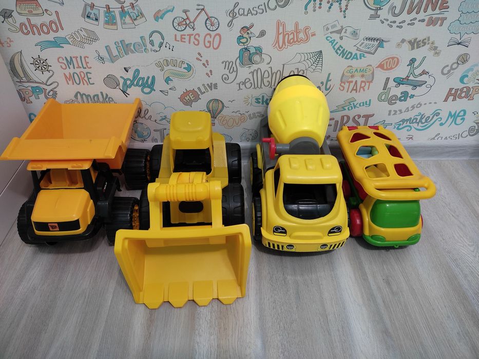 Машинки игрушечные большие