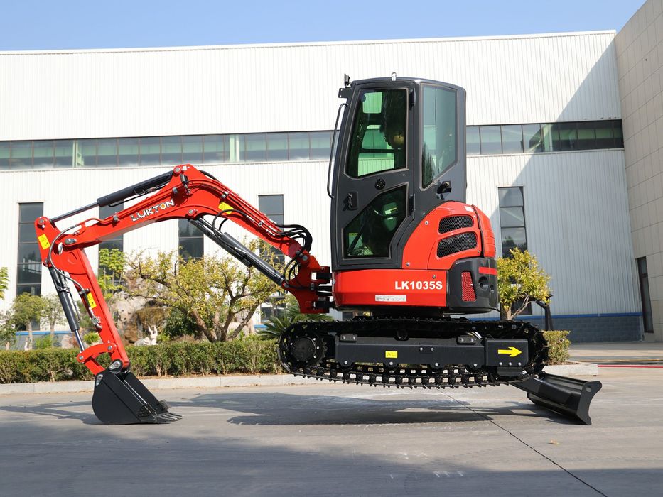 Miniexcavator nou pe senile  Yanmar 3,5 tone   cu garantie 3 cupe