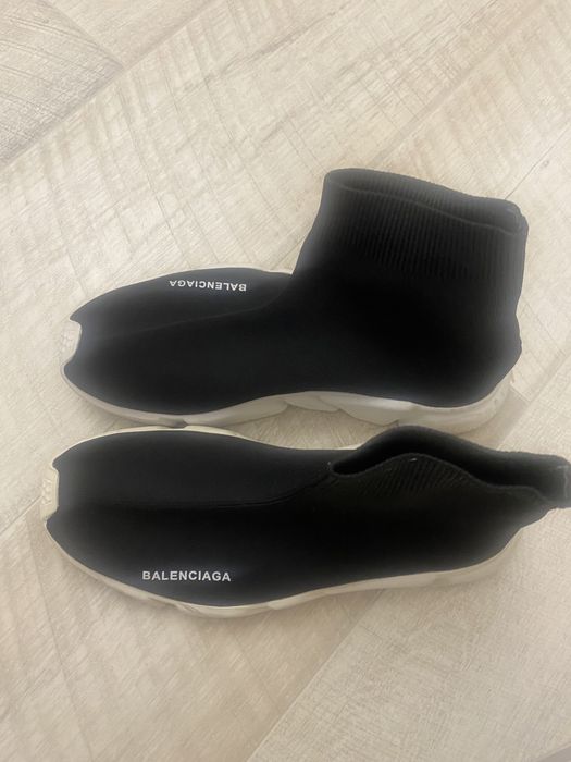 Продам обувь кроссовки для парня размер 40