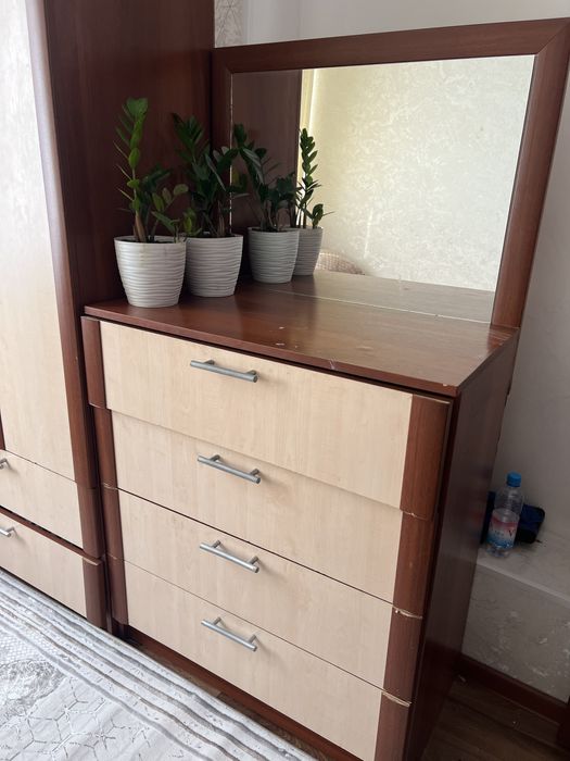 Спальный гарнитур