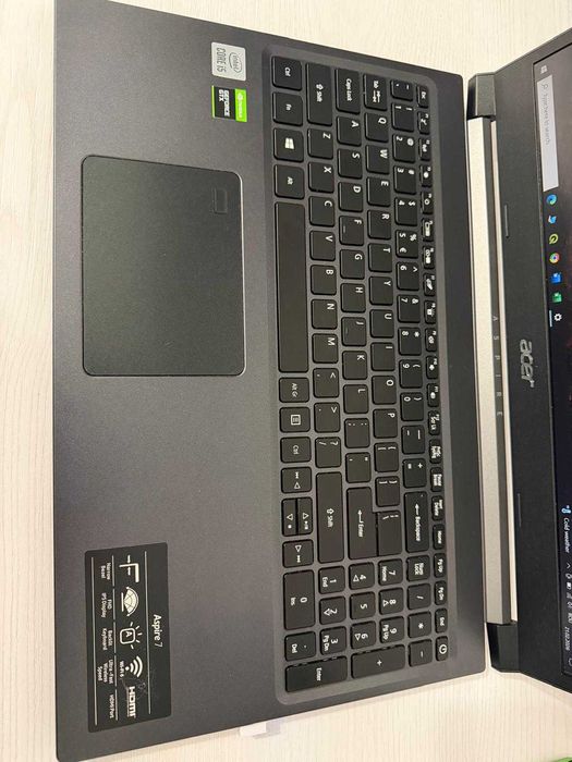 Laptop ACER i5-10th Gen, SSD 512 GB, 8 GB RAM, stare foarte bună