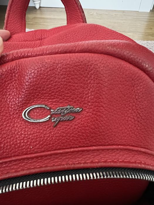 Ghiozdan din piele, Cristina Cupar