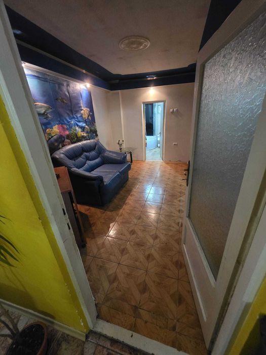 Casă de vânzare + spatiu comercial – Câmpina, Prahova