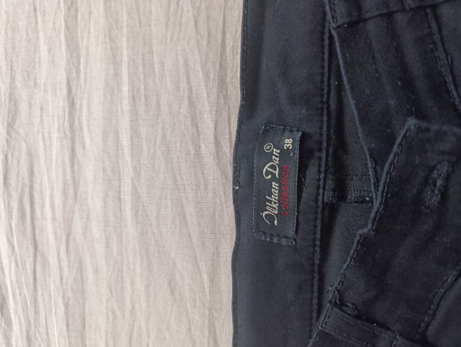 Мошенники не беспокойте. Брюки женские в отличном состоянии