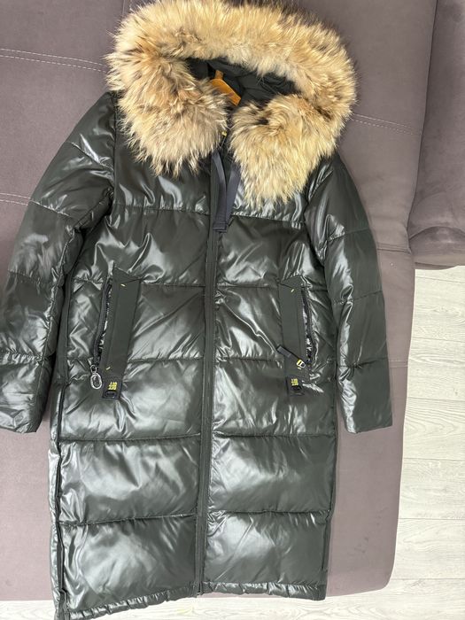 Продам пуховик зима