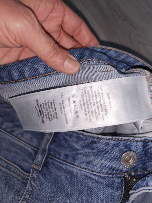 Мъжки дънки DKNY  размер 28