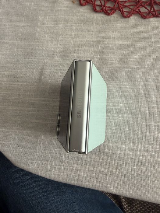 Samsung Galaxy Z  FLIP 6