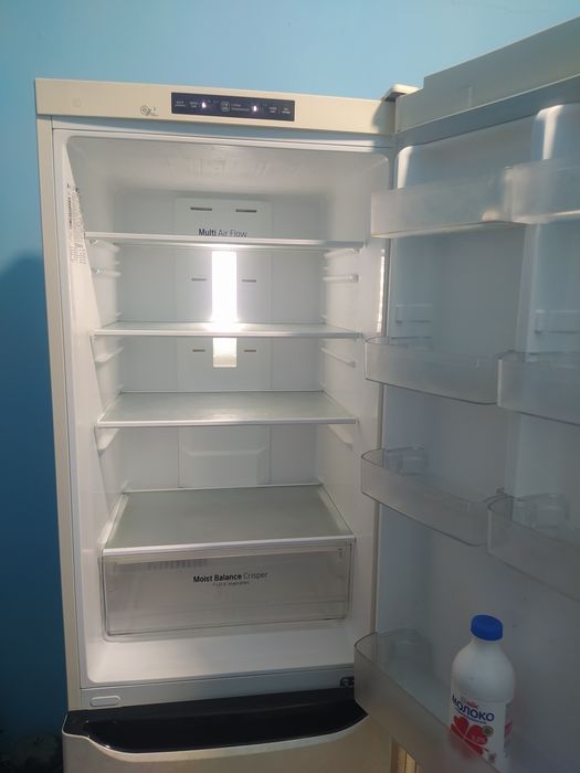 Продам холодильник LG