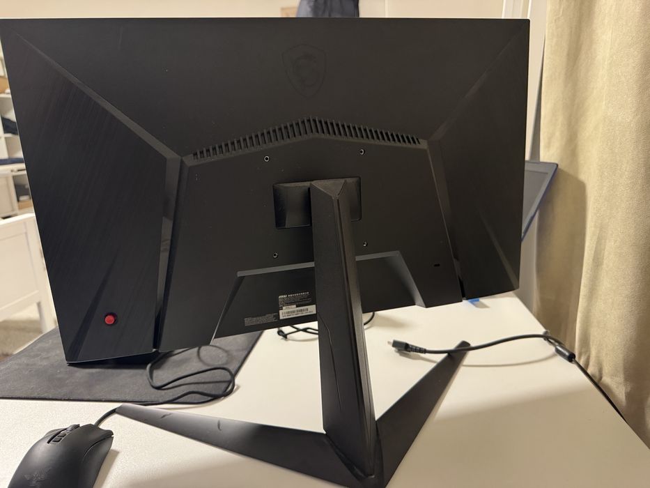 MSI 2412F 180Hz 1ms