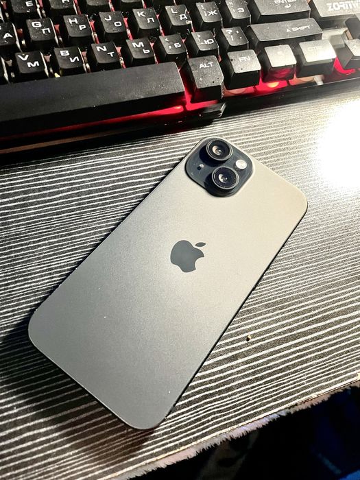 Продам Iphone 15 128 GB