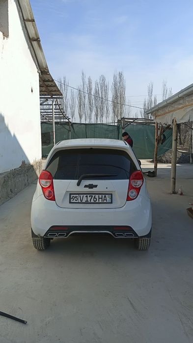 Spark sotiladi yili 2014 radnoy pirabek 300 yurgan kiraskasi toza