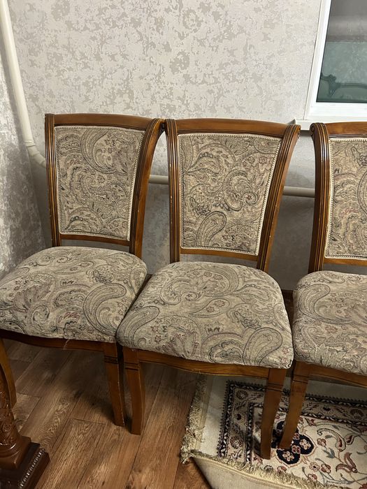 Продаются стулья (в наличии 10 шт)