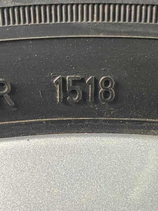 Jante aliaj Audi R16 cu anvelope de vara 205 60 R16 7Jx16H2 ET35