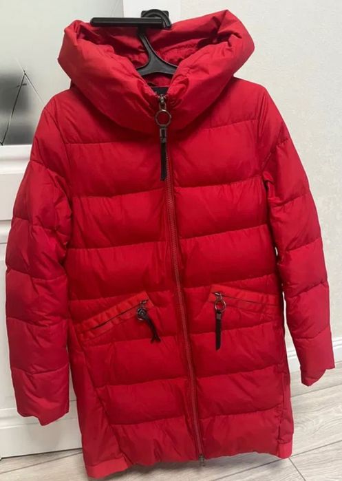 Продам пуховик женский