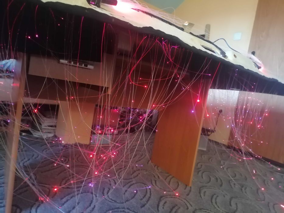 Таван с Черна алкантара и звездно небе с 600 звезди за пасат б5.5