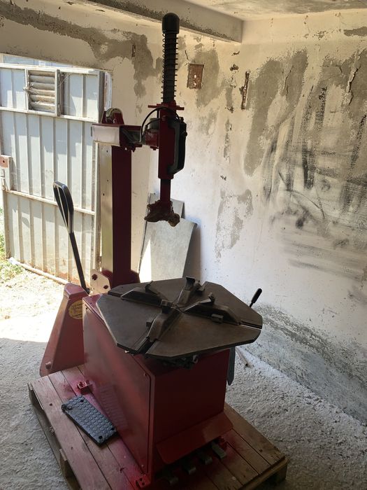 Aparat / Masina de dejantat cu brat run flat RAVAGLIOLI