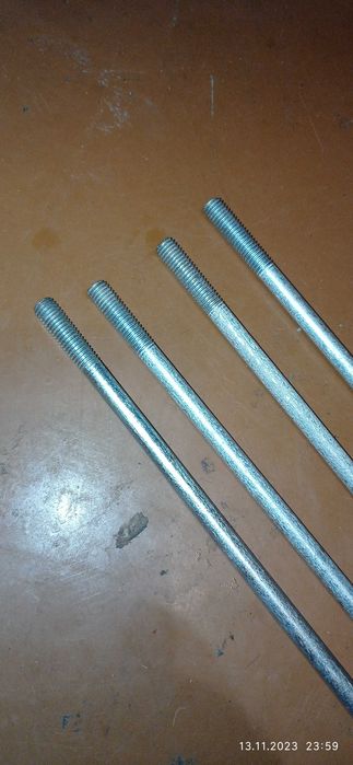 Стальные прутки 4 шт