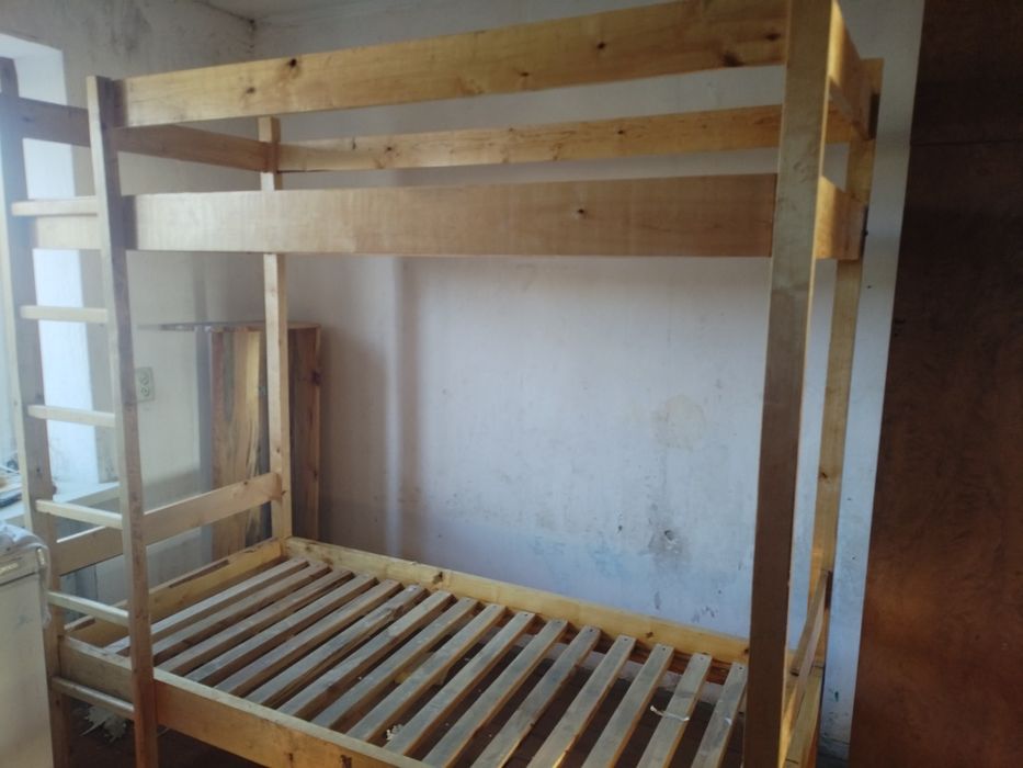 Продам кровать 2х яруска