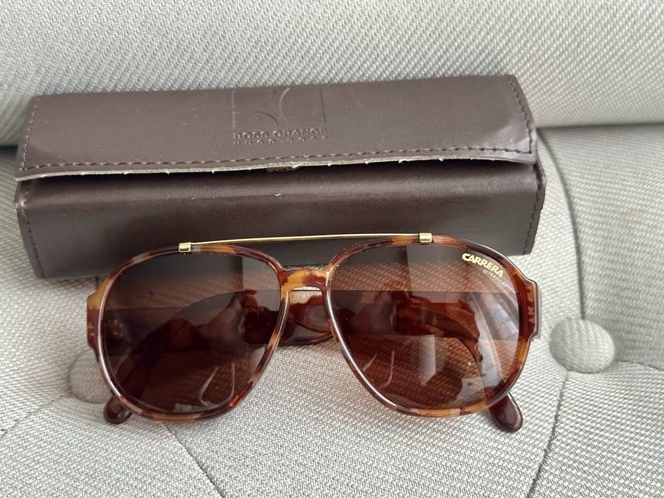 Ochelari de soare Carrera impecabili 250 lei
