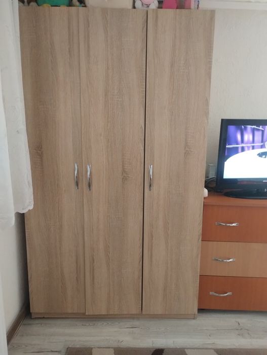 Mobila dormitor (Pat și dulap )